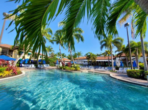 Naples Bay Resort Condo with Fabulous Amenities, near Beach & Downtown!